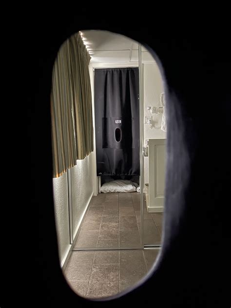 #San Diego hotel room Gloryhole for guys in need : r/MilitaryGays