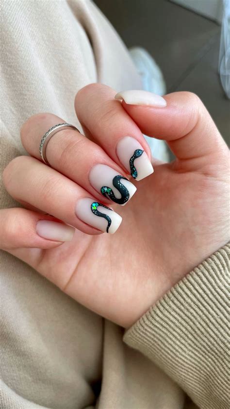 Design for short nails | дизайн на короткие ногти | Snake skin nails ...