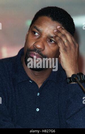 DENZEL WASHINGTON BERLIN GERMANY 23 February 2000 Stock Photo - Alamy