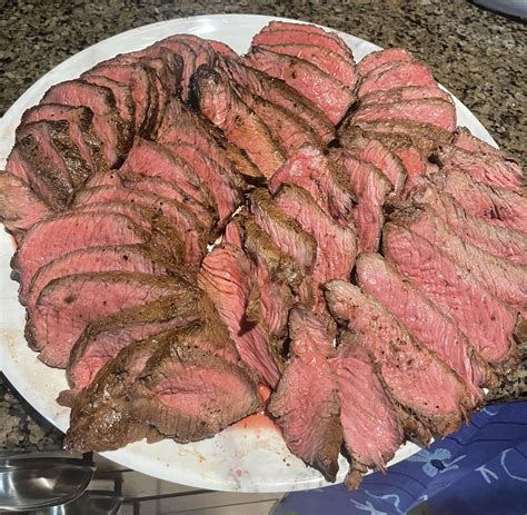 Second time cooking steak, what do y’all think? : r/steak