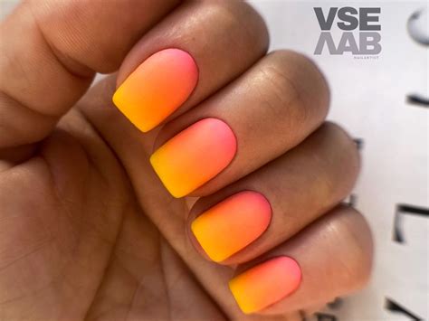 Градиент на ногтях💛💖 Модный летний маникюр 2020 | Ногти, Летний маникюр ...