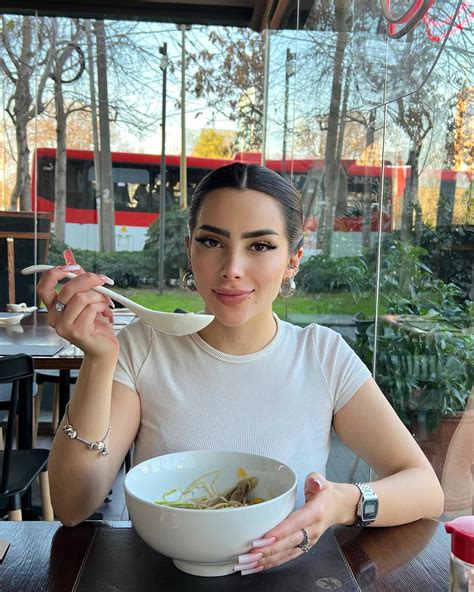 vaimonroe - vaimonroe added a new photo.