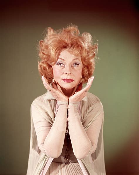 ‘Bewitched’ Agnes Moorehead Once Demanded 'New Darren' Kiss Her Hand in