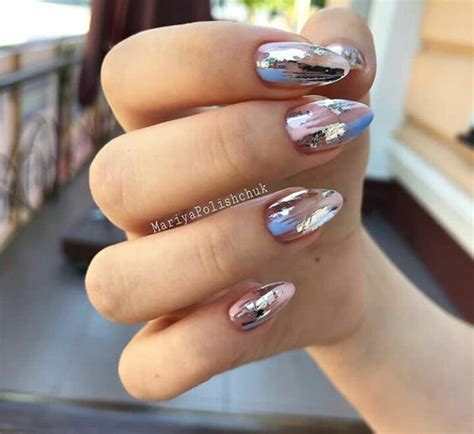 Маникюр с фольгой | Foil nails, Foil nail designs, Nails