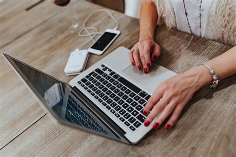 💻Топ лучших ноутбуков для работы: плюсы и минусы моделей.