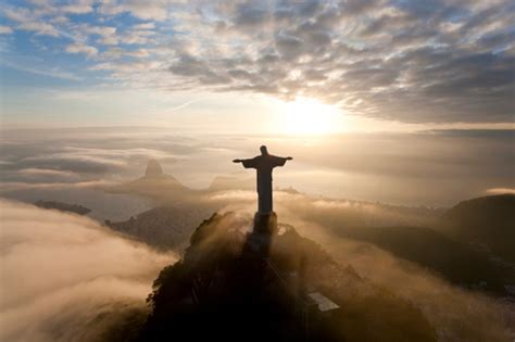 Art Deco Statue: Christ the Redeemer - Rio, Brazil — Art Deco Style