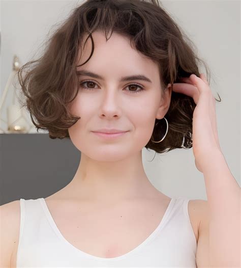 Darcy Dark (Actress) Height, Weight, Wiki, Biography, Boyfriend, Age ...