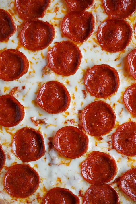 Fans disagree over the best topping at dewey's pizza st charles mo 30