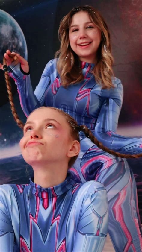 Judy Blooms (@judybloomsofficial) - Urlebird