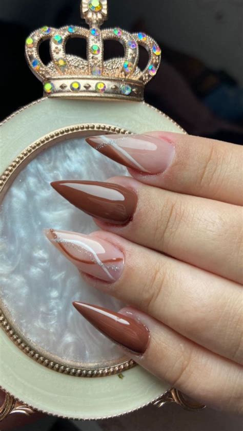 Unha Em Gel Marrom Decorada - Unha decorada marrom 🫶🏼 | Unhas de gel, Unhas camufladas, Unhas desenhadas