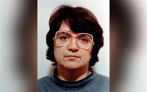 Banking bosses let serial killer Rose West keep her account