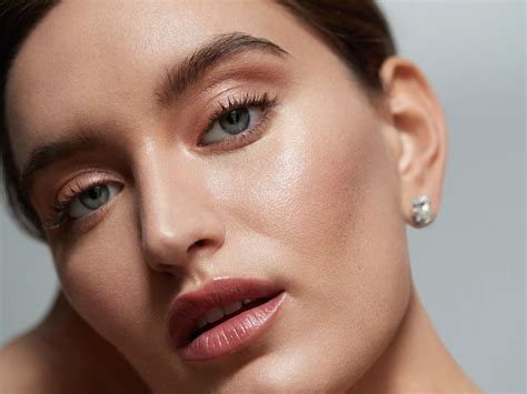 How to do a metallic eyeshadow look