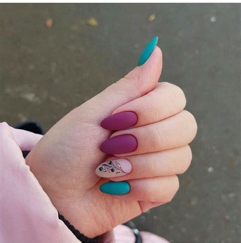 Pin de diana lopez muñoz en Маникюр Manicura de uñas