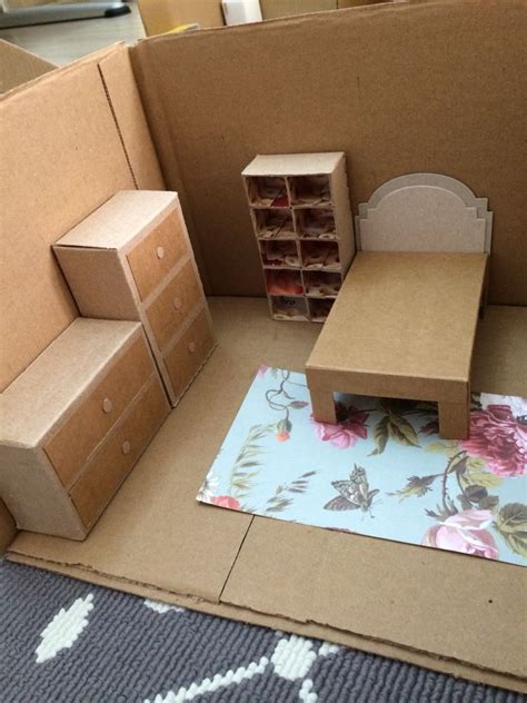 Bedroom diorama | Diy barbie furniture, Doll furniture diy, Diy barbie ...