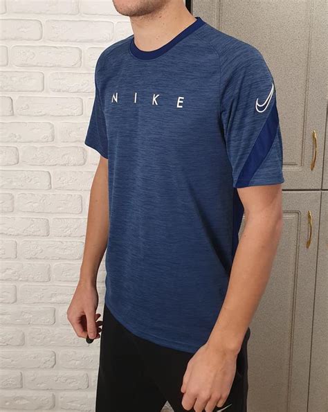 Чоловіча легка спортивна футболка nike dri fit оригінал / найк драй фіт ...