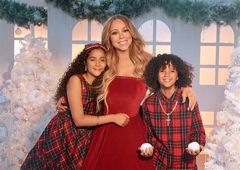 Mariah Carey And Her Twins, Roc And Roe, Star In The Children's Place ...