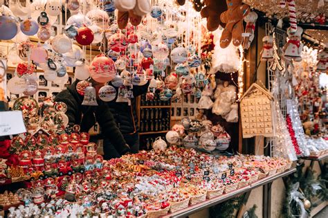 A GUIDE TO FRANCE CHRISTMAS MARKETS - Tour de Lust