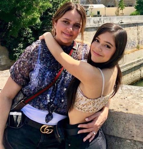 Noelsilove-follow for more Ashley Olsen, Jenna Ortega, Family, Pictures
