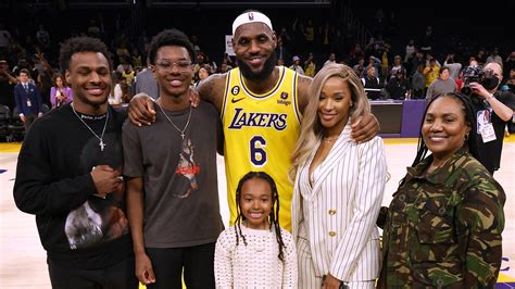 Savannah James talks meeting LeBron, sons' NBA dreams