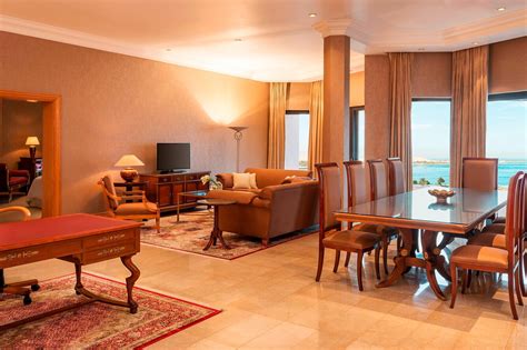 Abu Dhabi Restaurants | Sheraton Abu Dhabi Hotel & Resort