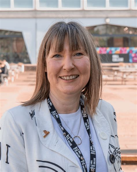 Siemens Gamesa & Hull College launch new renewable energy