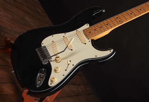 FENDER 1984-87 Stratocaster Lace Sensor Pickups E-Gitarre | Kytary.de