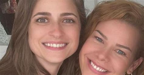 Quem É A Namorada Da Fernanda Souza - Fernanda Souza postou nova foto com a namorada, Eduarda Porto, no ...