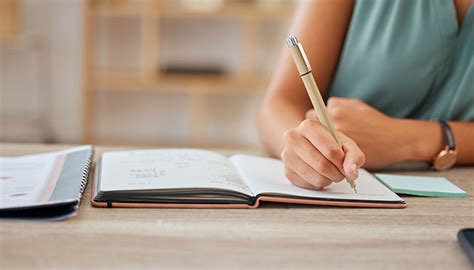 Journaling Daily Stressors May Boost Resilience | Mirage News
