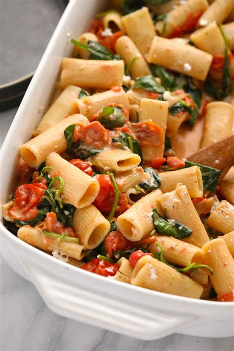 Baked Goat Cheese Pasta (So CREAMY!) - Cheese Knees