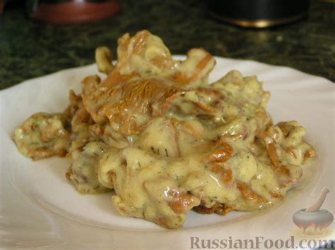 Рецепт: Лисички в сметане на RussianFood.com
