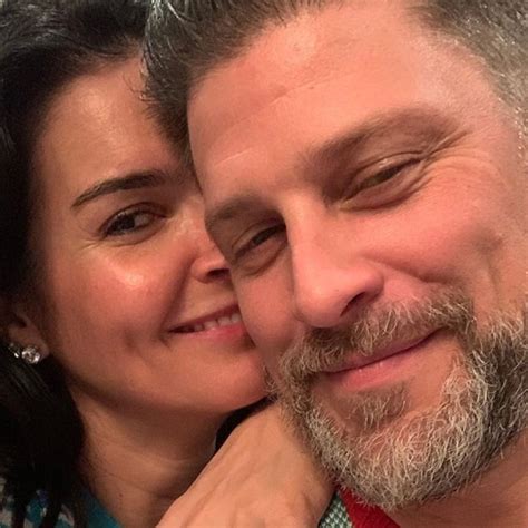Actors Angie Harmon and Greg Vaughan get engaged on Christmas