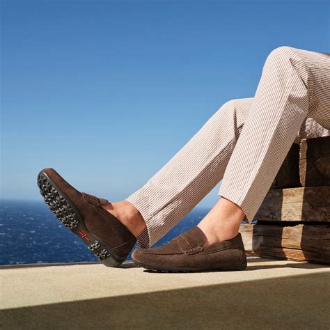 Geox® KOSMOPOLIS + GRIP: Men's brown Suede Loafers | Geox®