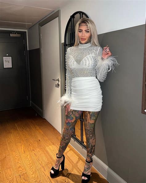 «Самая татуированная женщина Британии» порадовала подписчиков