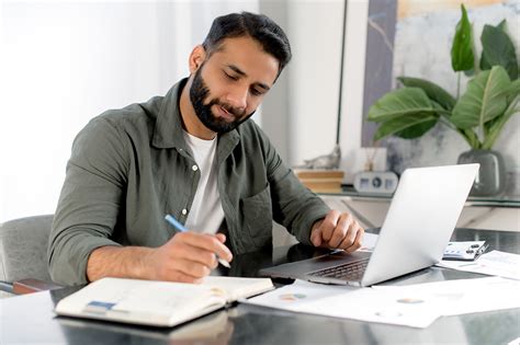 roles  responsibilities   financial engineer