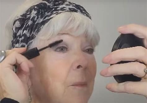 Quick and Easy Smokey Eye Makeup for Women Over 50 | Upstyle