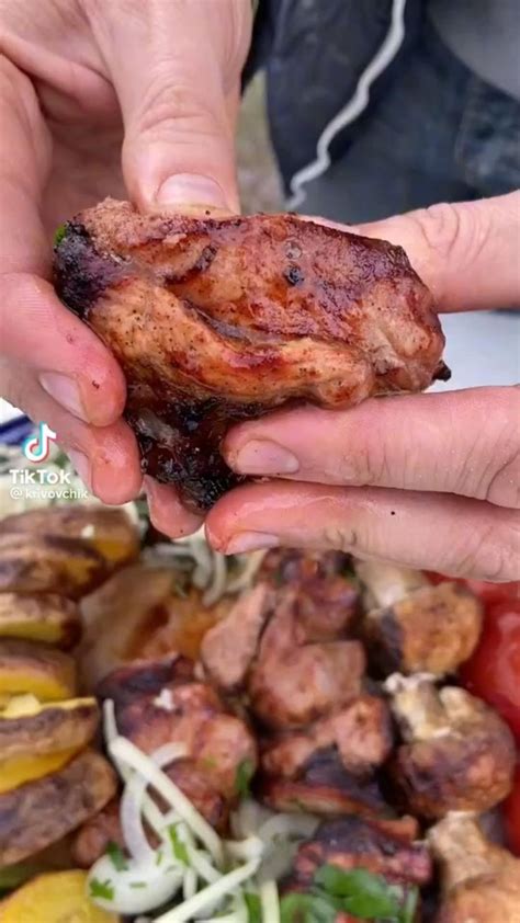 Шашлык маринованный в маринованных помидорах | Кулинария, Рецепты еды ...