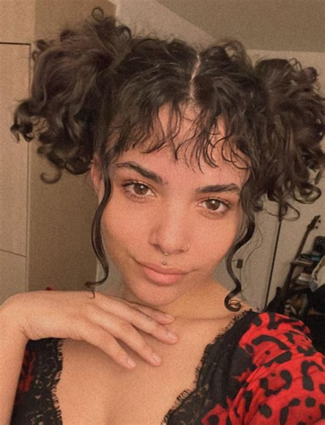 Alexandria David's Instagram, Twitter & Facebook on IDCrawl