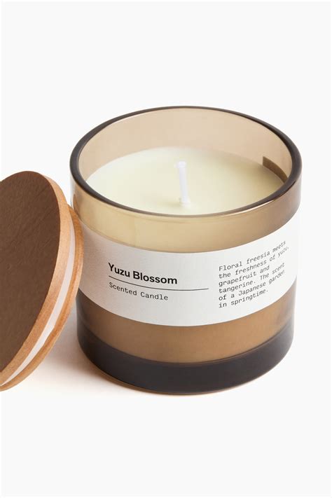 Bougie parfumée dans un pot en verre - Yuzu Blossom - Home All | H&M FR