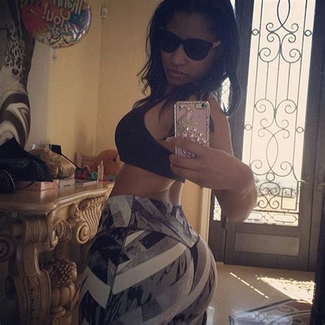 The 15 Best Nicki Minaj Butt Photos, Because Curves This Flawless