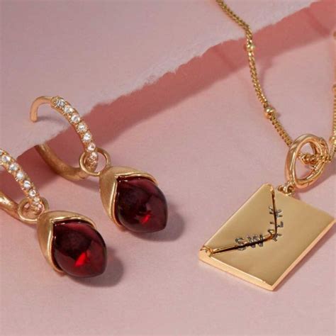 Lucky January birthstone according to Chinese zodiac