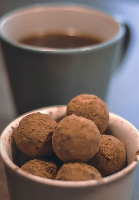 Кокосовые конфеты с финиками рецепт – Югославская кухня: Выпечка и ...