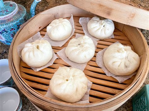 CHINESE STEAMED BBQ PORK BUNS (CHAR SUI BAO) - sammywongskitchen