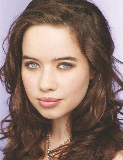 Pictures of Hanna Mangan Lawrence