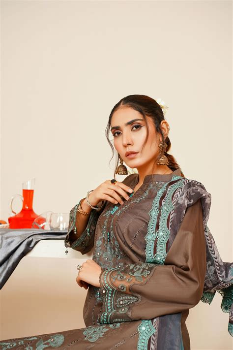 cute pakistani girl      cute pakistani girl
