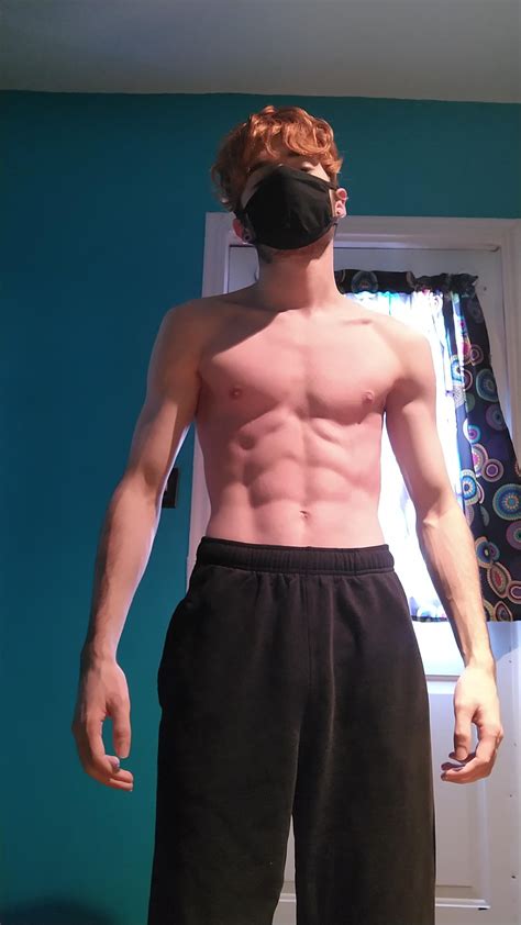 Feeling Strong💪 : r/musclefemboys