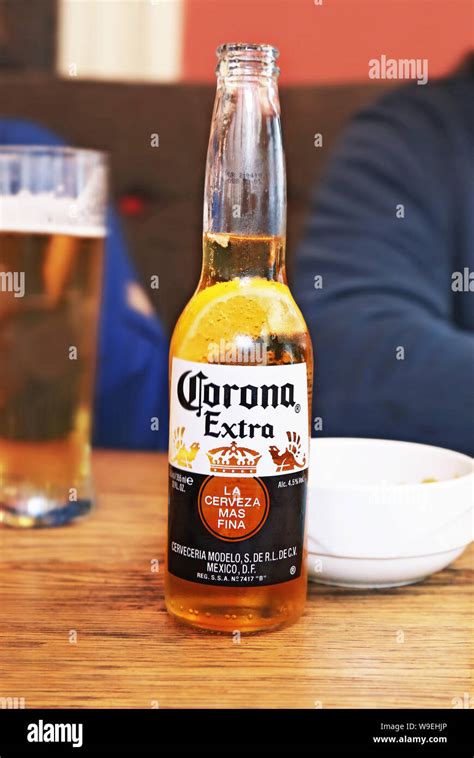 Corona beer -Fotos und -Bildmaterial in hoher Auflösung – Alamy
