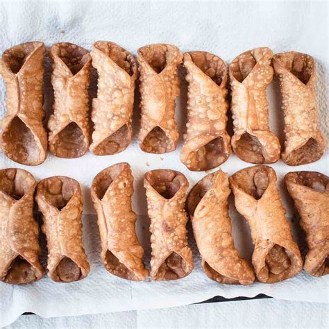 Homemade Cannoli Shells Recipe