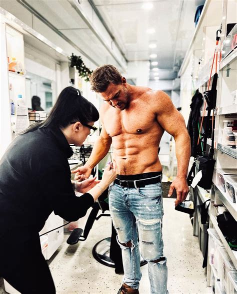 Meet Alan Ritchson, the ‘jacked’ actor from Reacher: the star of Prime