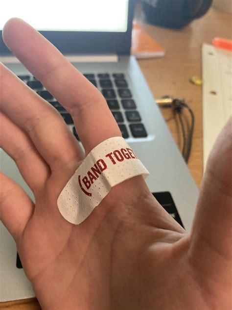 Did it again...third stabbing. More in comments. : r/PencilStabbers