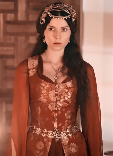 Хатидже Султан | Medieval dress, Celebrities, Dres